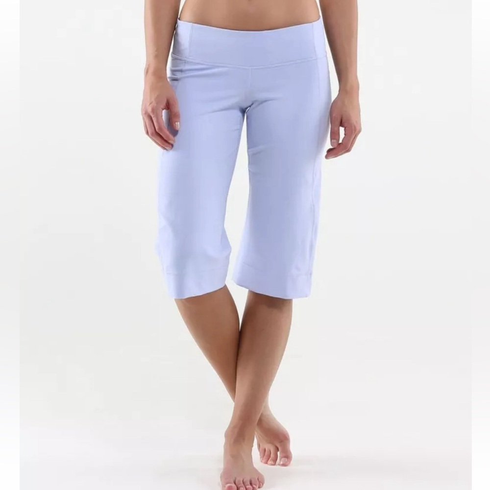 Lululemon Clam Digger II Relaxed Fit Crop Pants Light Lavender Size 8